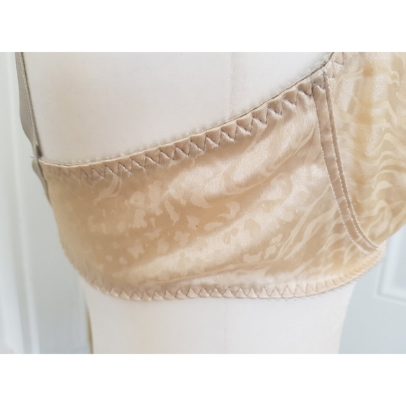 Vintage Vassarette Second Skin Satin Bra - Picture 7 of 16